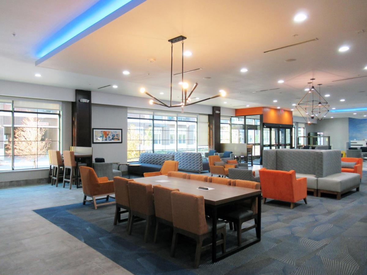 Hotel La Quinta & By Wyndham Dallas - Stadium Frisco