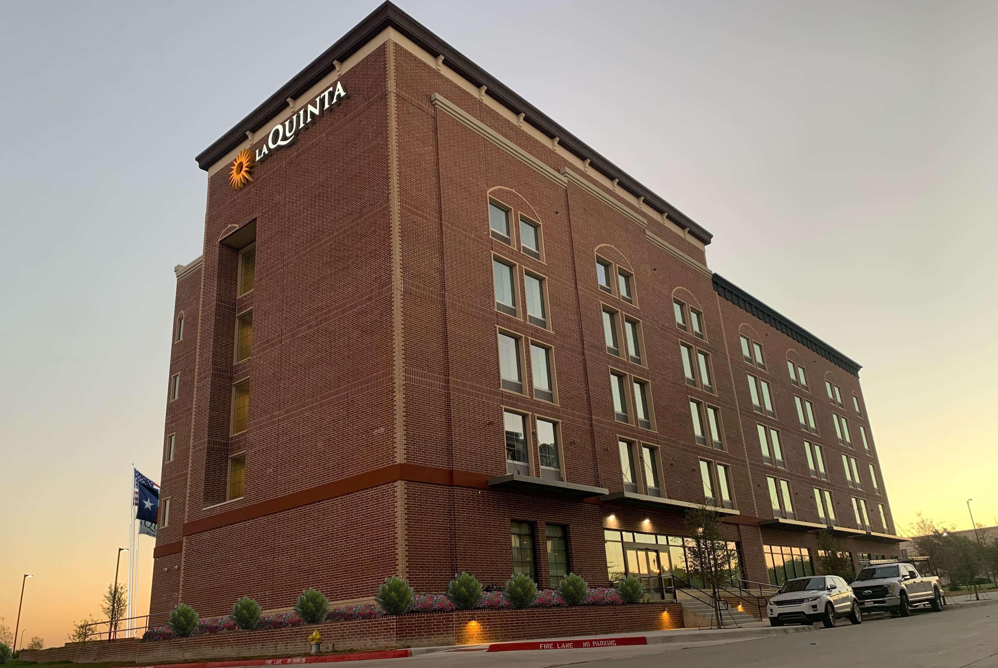 La Quinta & By Wyndham Dallas - Stadium Hotel 2*