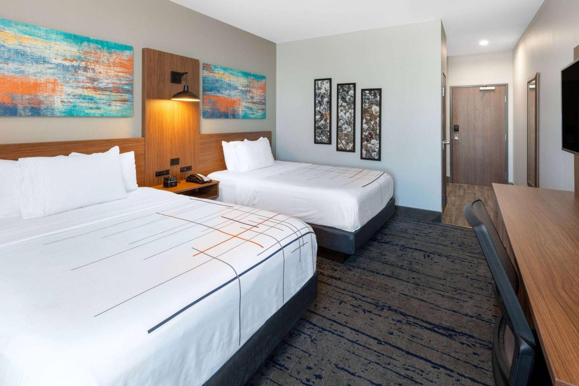La Quinta & By Wyndham Dallas - Stadium Hotel Frisco